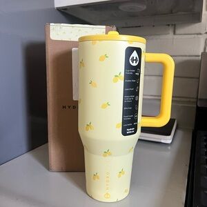 HydroJug 40oz Traveler in Main Squeeze